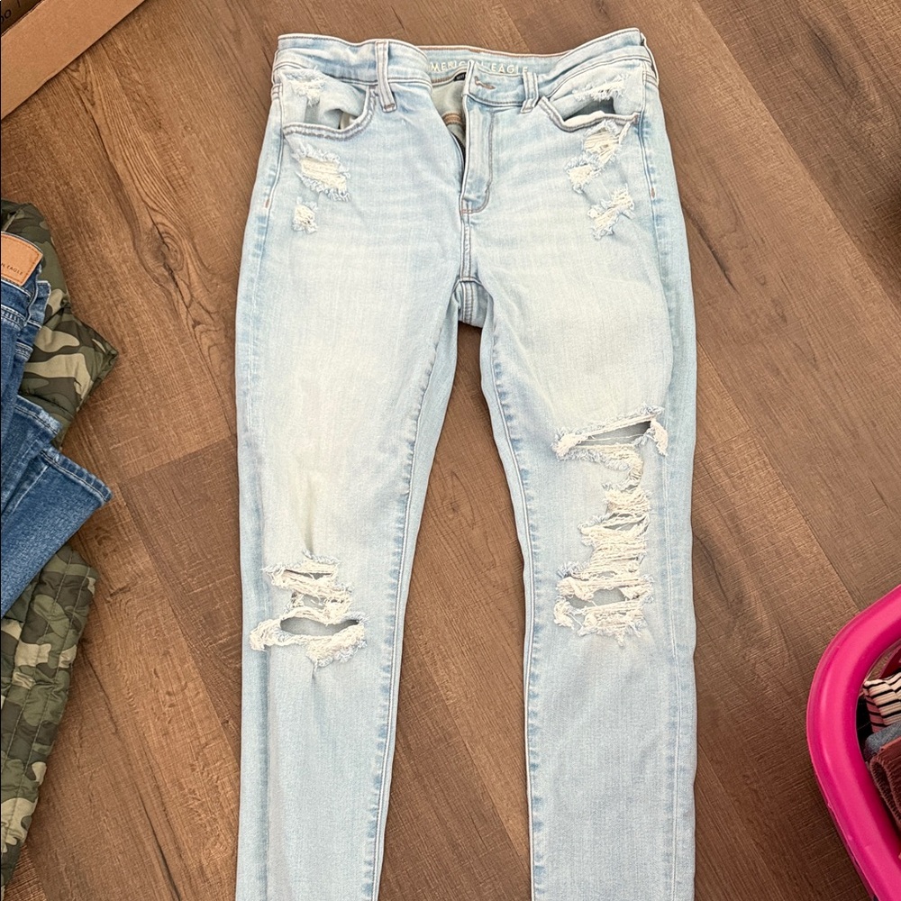 American Eagle Distressed Women's Jeans